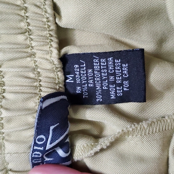 HSZ Studio,  pale green, pants, size medium - Picture 7 of 12